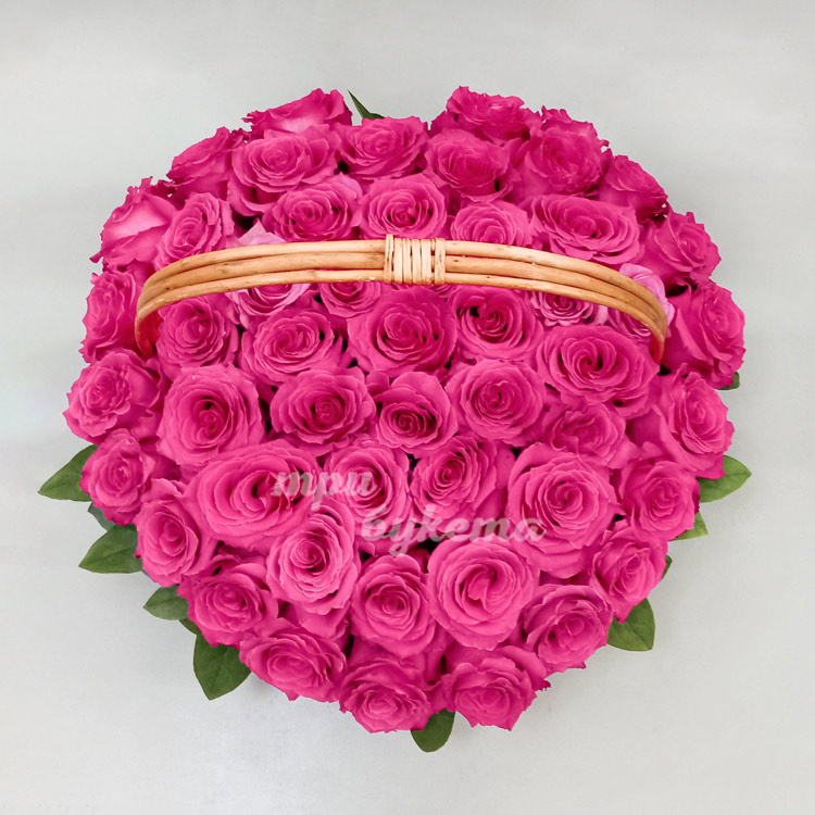 Сердце из 51 розы в корзине (доп. фото)