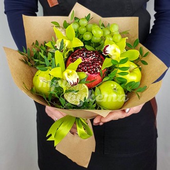 Букет из яблок и граната