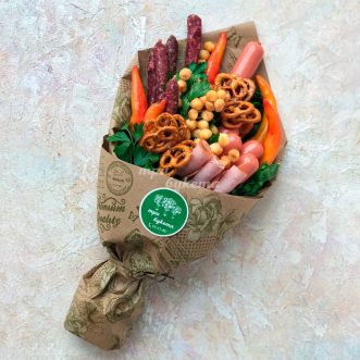 Букет сырных шариков и колбасок